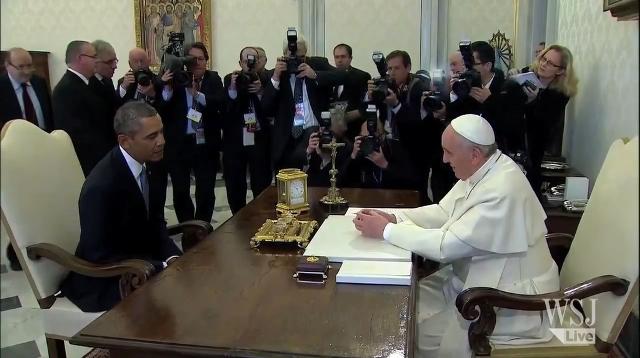 President+Obama+sits+across+from+Pope+Francis+at+the+Papal+Desk+in+order+to+discuss+politics%2C+social+issues%2C+and+the+modern+world+in+general.+