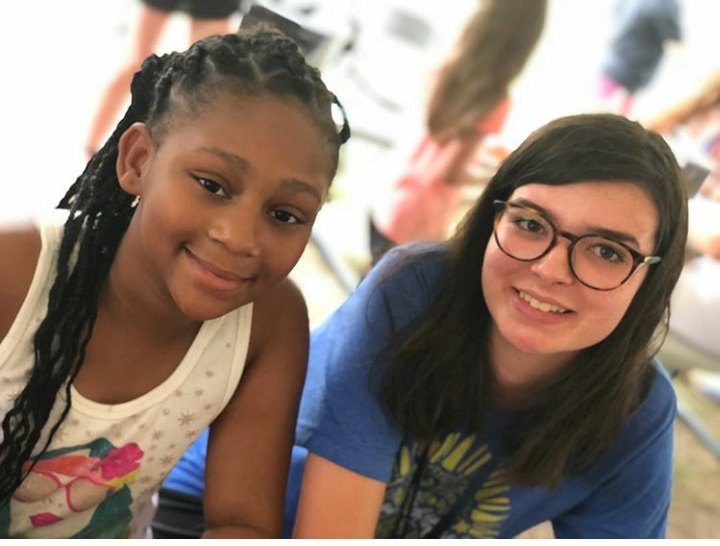 Kelcey (left) is one of the many kids who has been diagnosed with cancer in America. She had the opportunity to go Family Lighthouse Retreat and spend time with her family at the beach.
