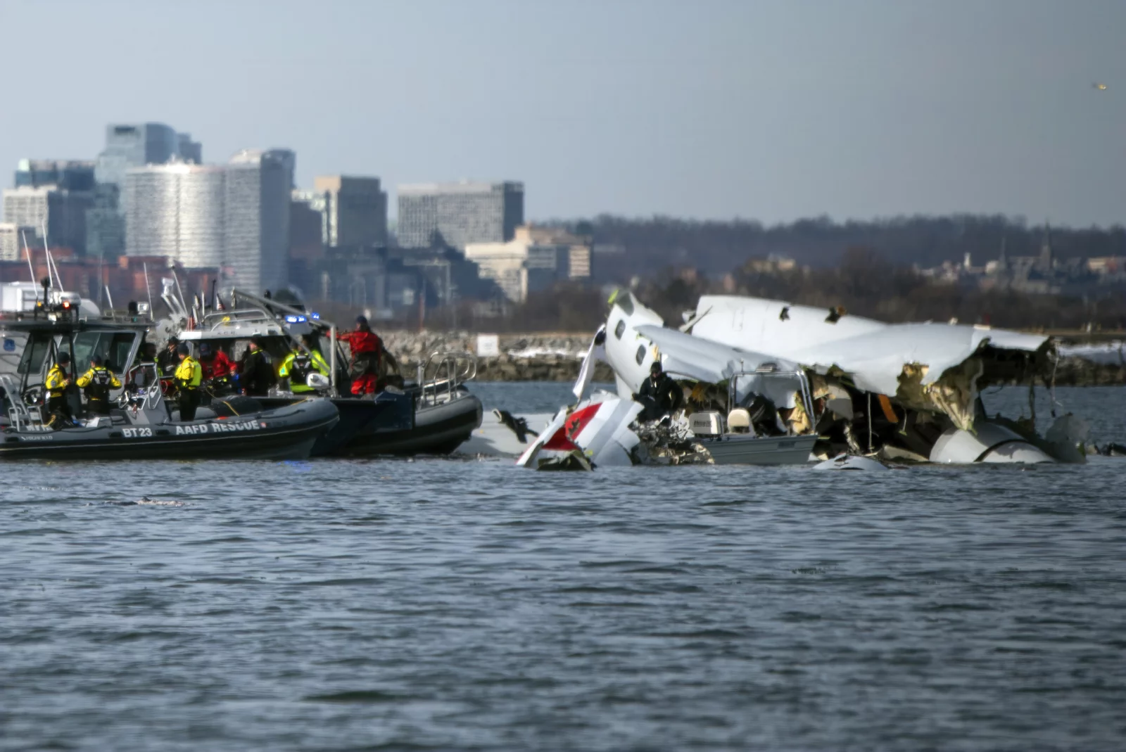 Air plane crash rescue in a river