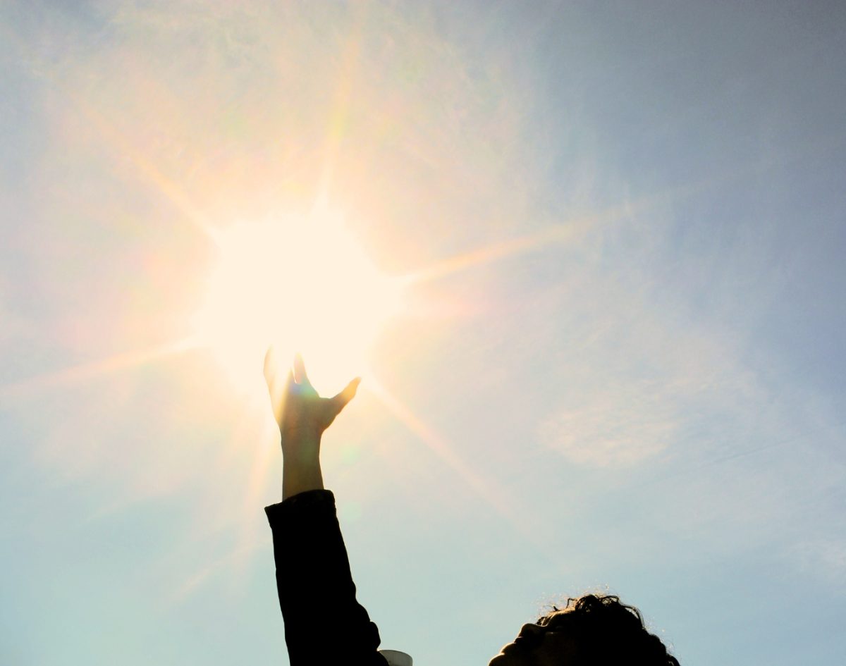 Reaching towards the Son.